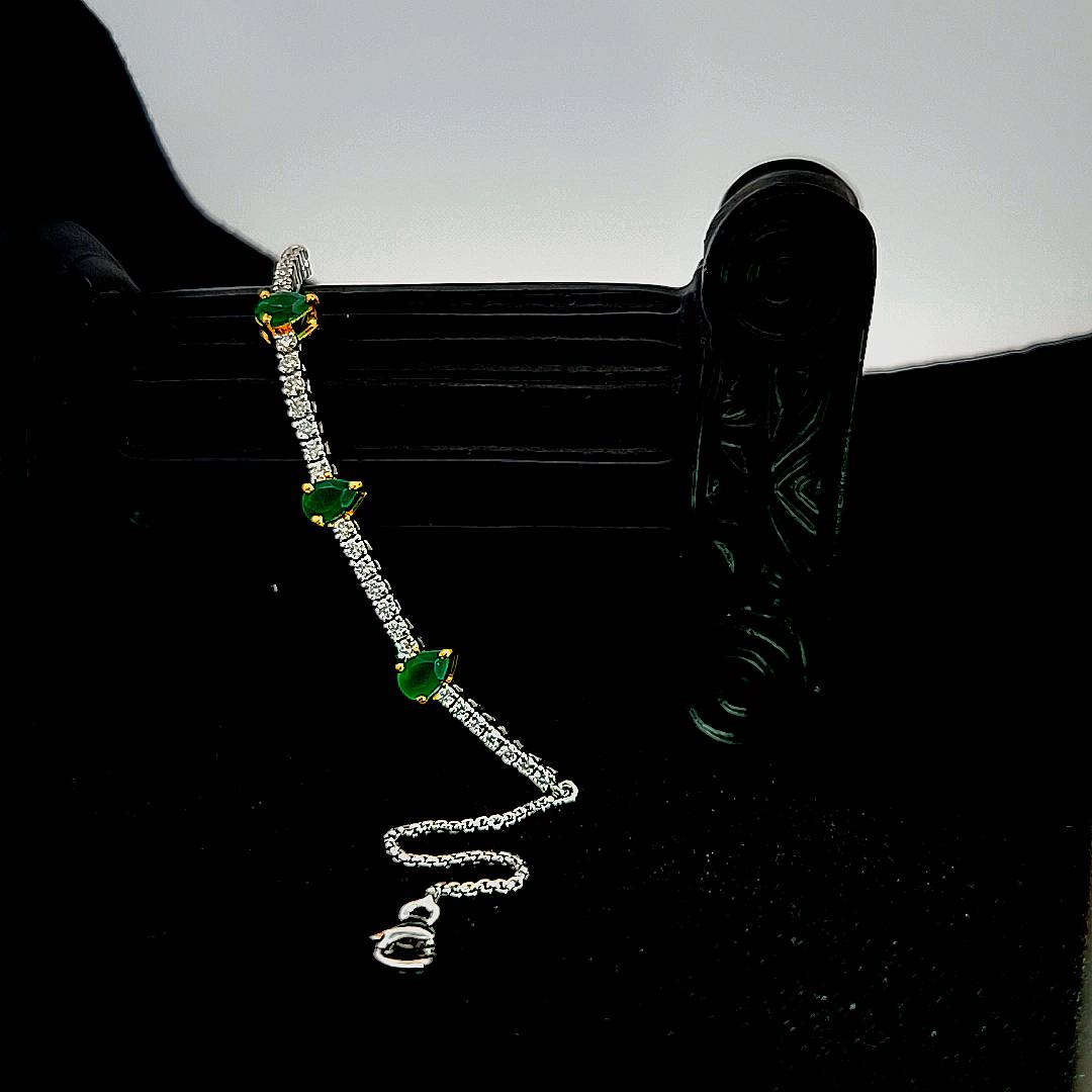 Stereling green sparkle stone